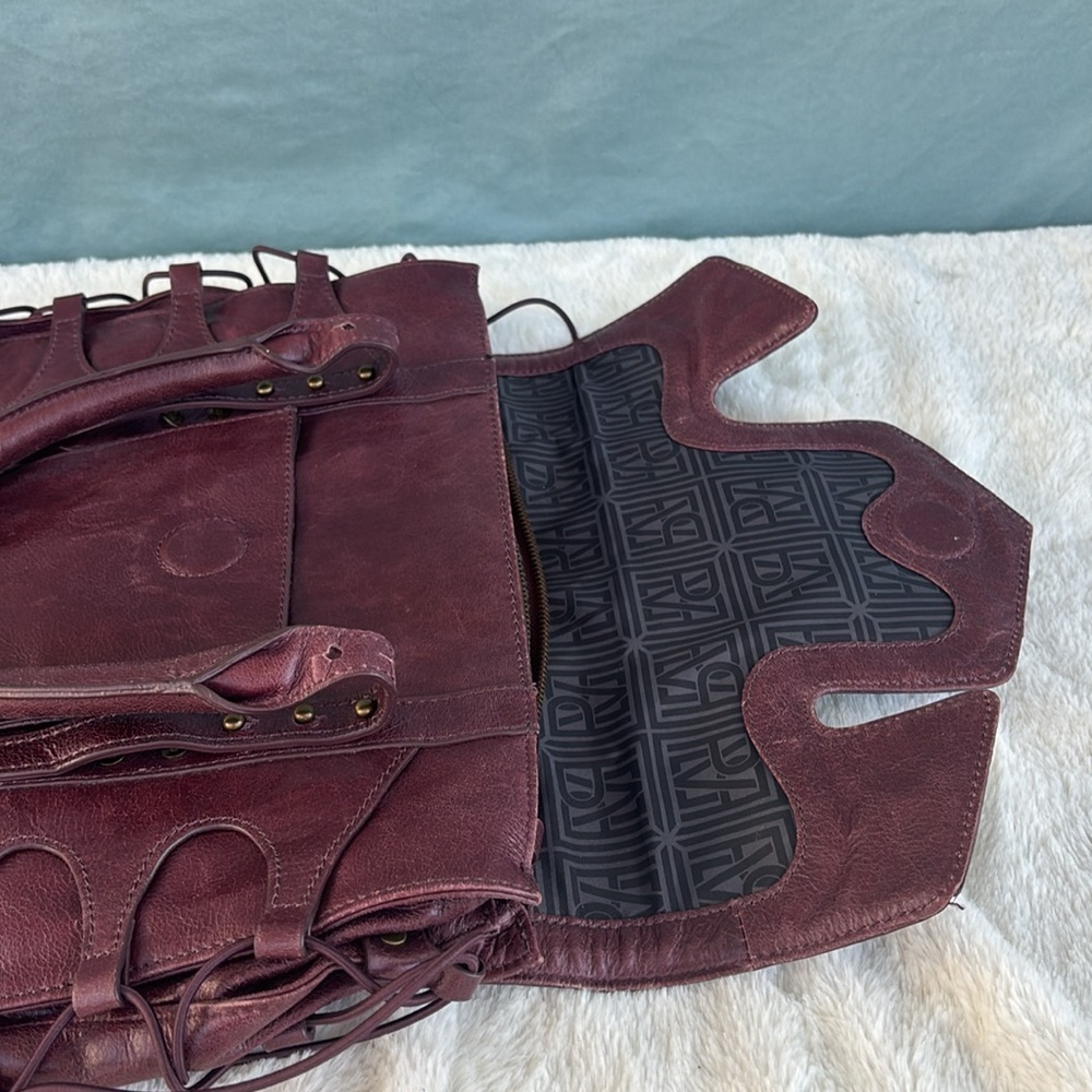 EUC Pour La Victoire Purple Satchel with Structured Design - Picture 7 of 8